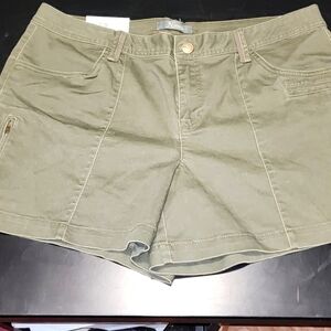 Natural Reflections shorts Sz 16